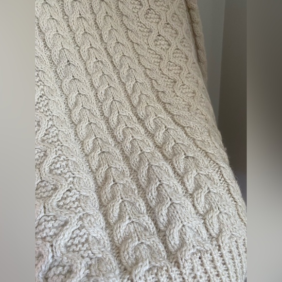 Hand Knit Cottagecore Fisherman Cardigan Cream Size Medium - Picture 7 of 10